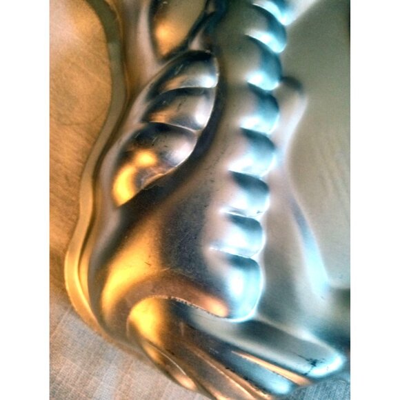 1978 Wilton Bugs Bunny Cake Pan Aluminum Character Vintage 5027598 Bakeware - Picture 7 of 14